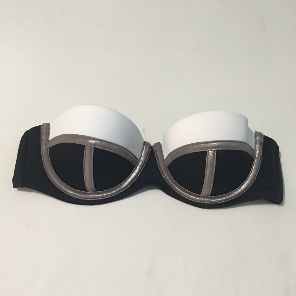 Victoria’s Secret bikini top